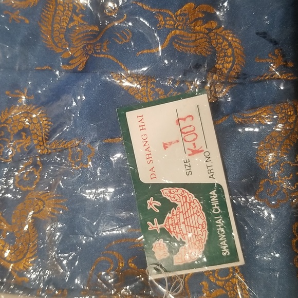 Shanghai China Satin Robe. Unisex Lg Size Light Blue & Gold - Picture 5 of 5